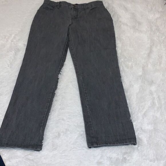 Gloria Vanderbilt Women's Classic Amanda High Rise Tapered Jean 8 Short - Picture 5 of 16